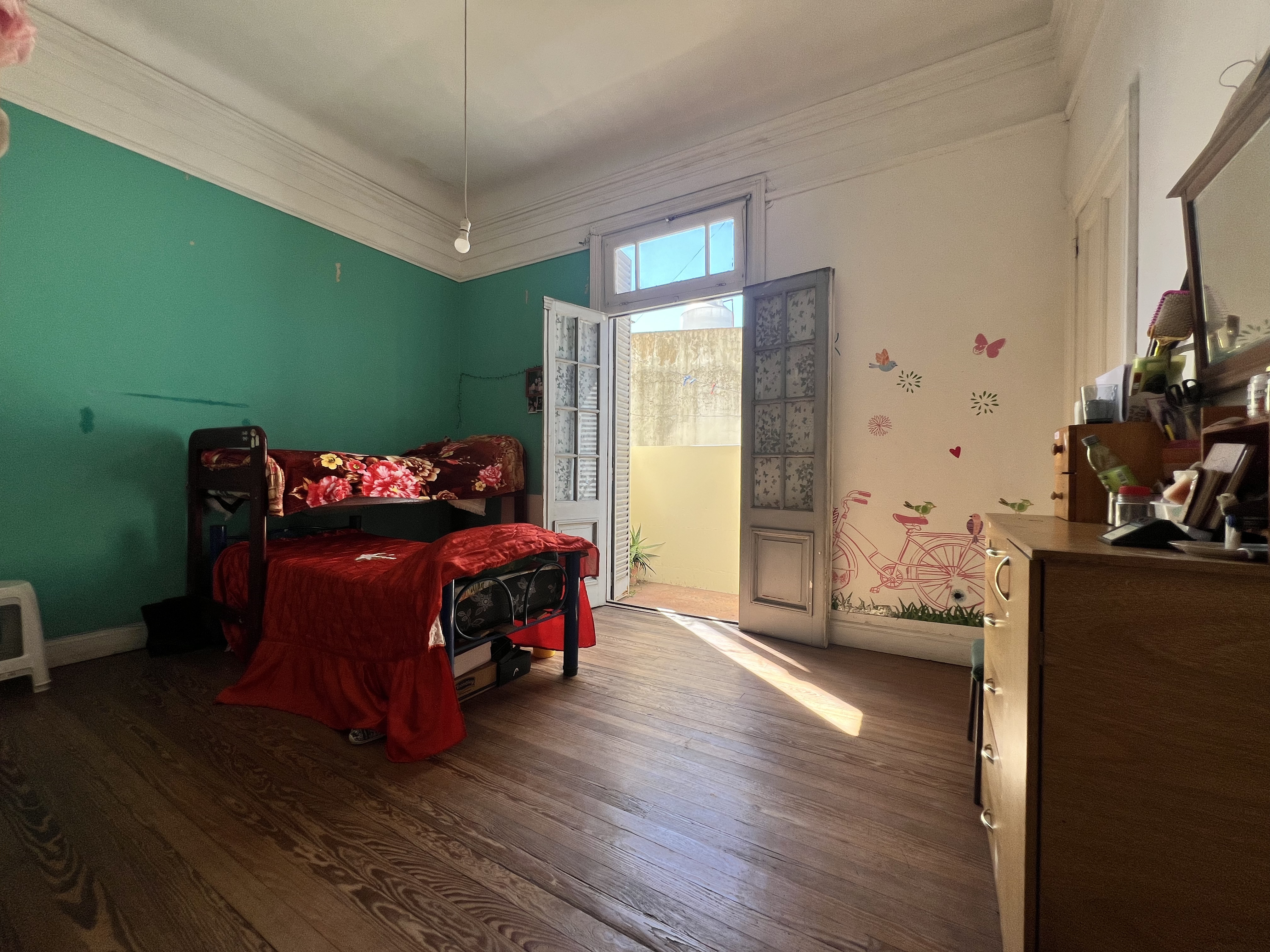Floresta - Av. Juan Bautista Alberdi 4115